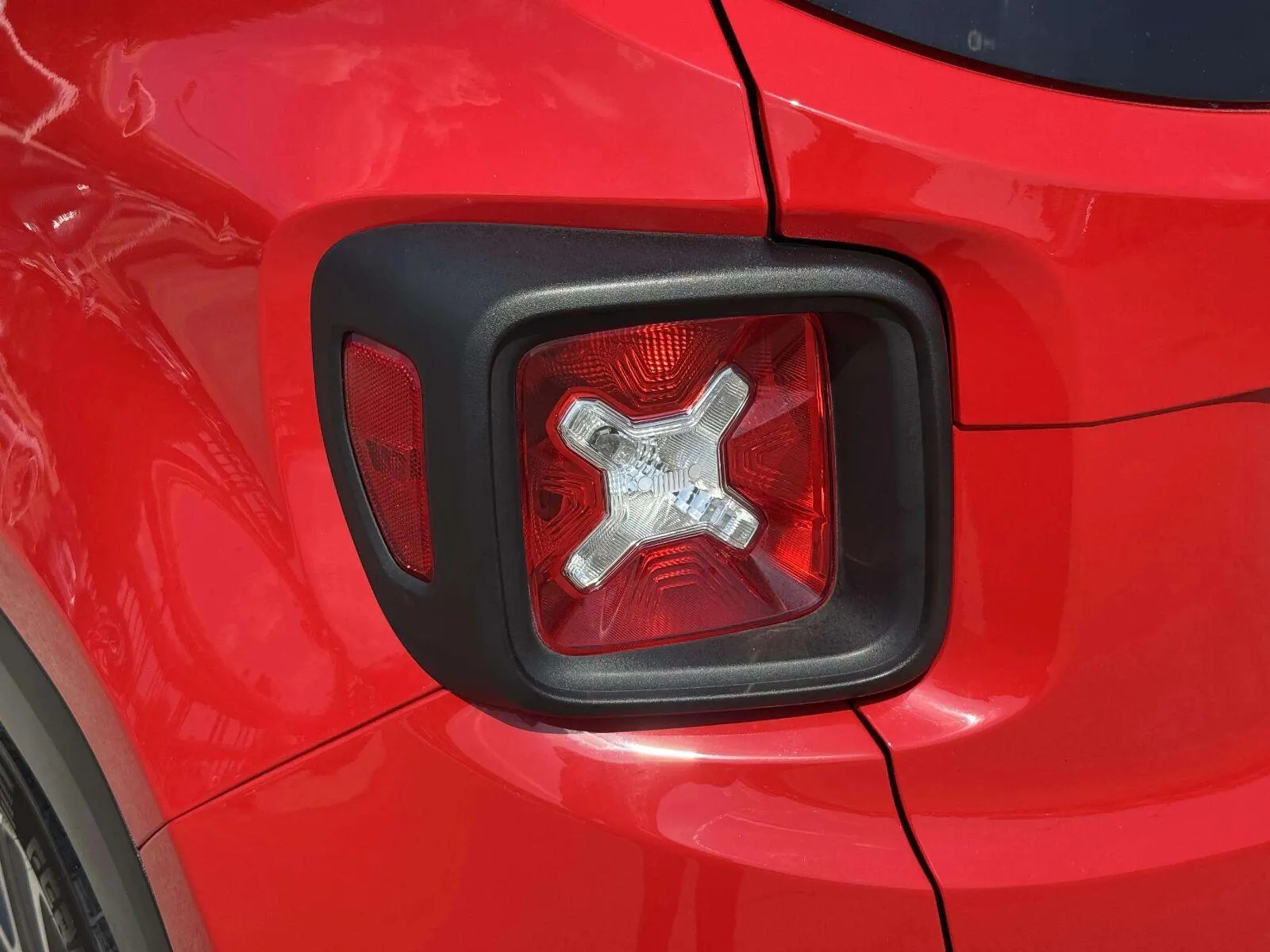 Jeep Renegade photo 14