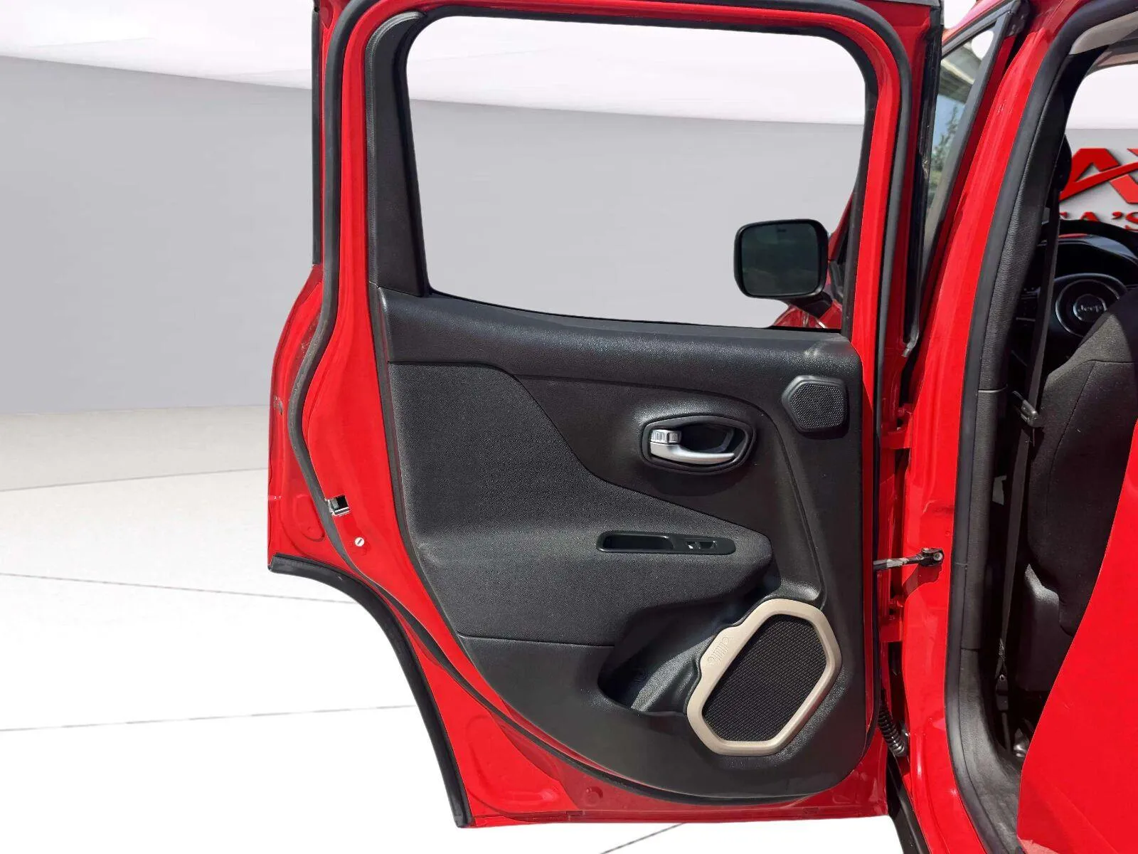 Jeep Renegade photo 34