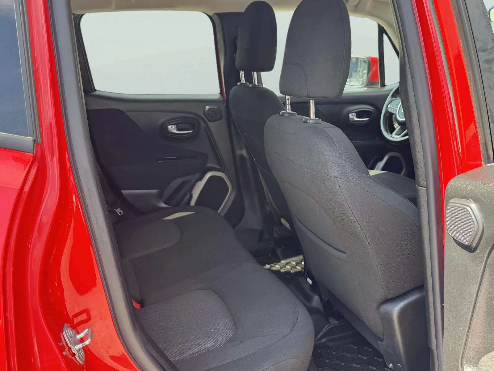 Jeep Renegade photo 42