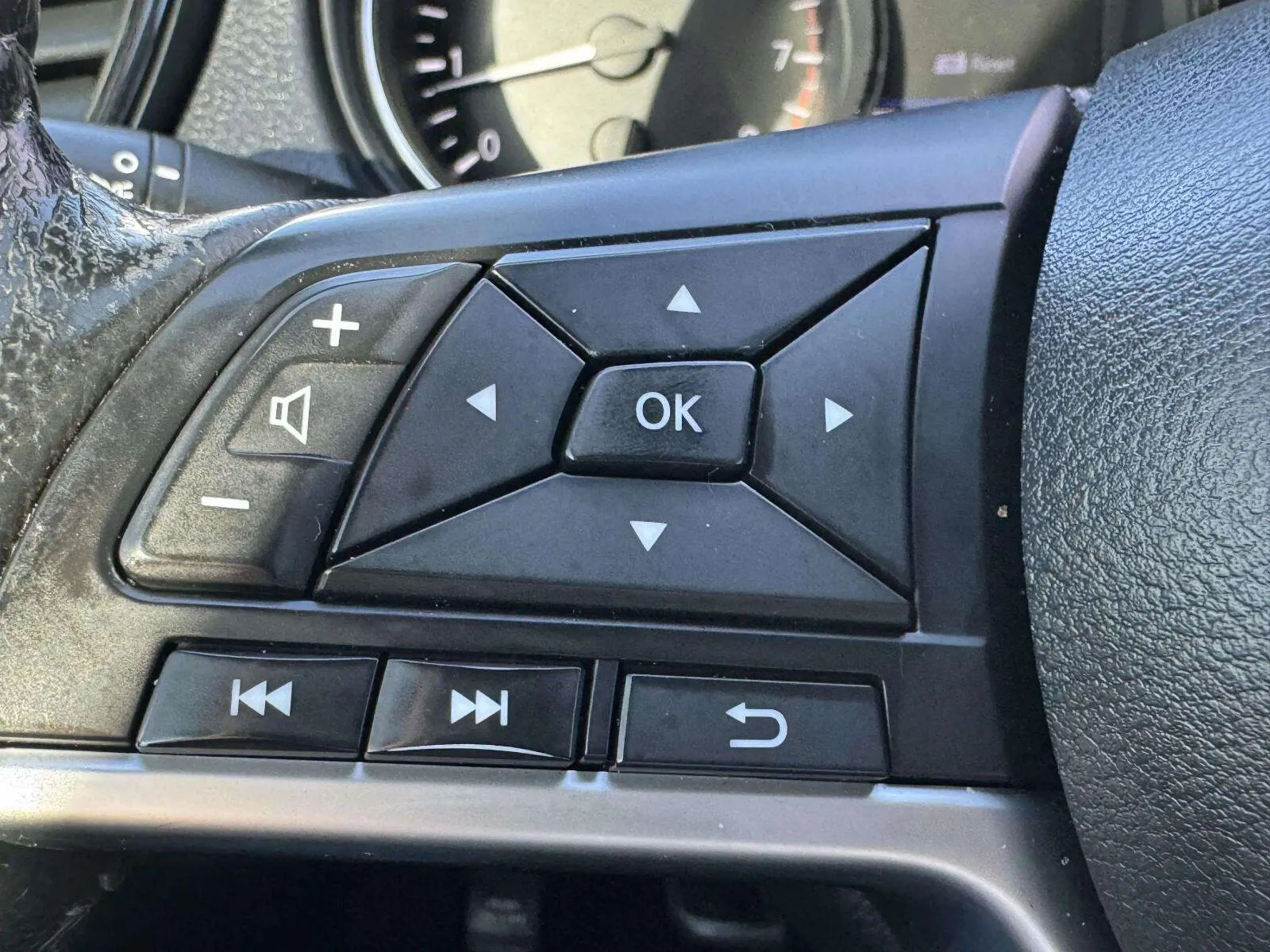 Nissan Rogue photo 22