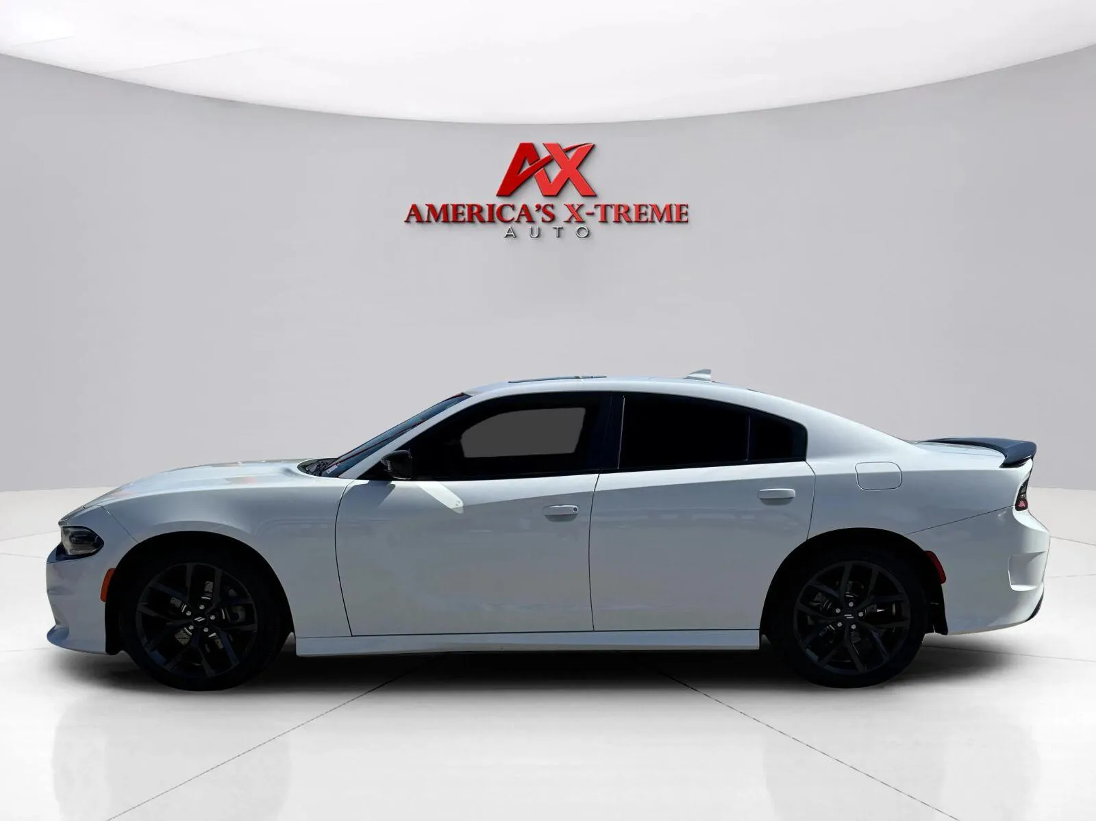 Dodge Charger photo 2