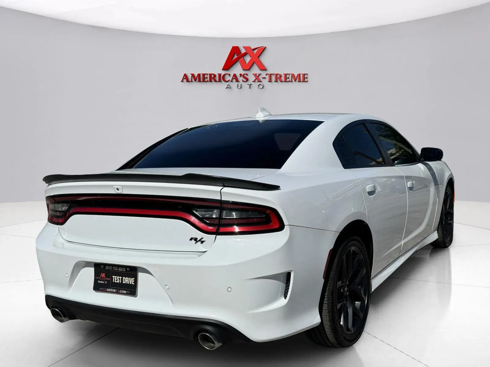 Dodge Charger photo 6