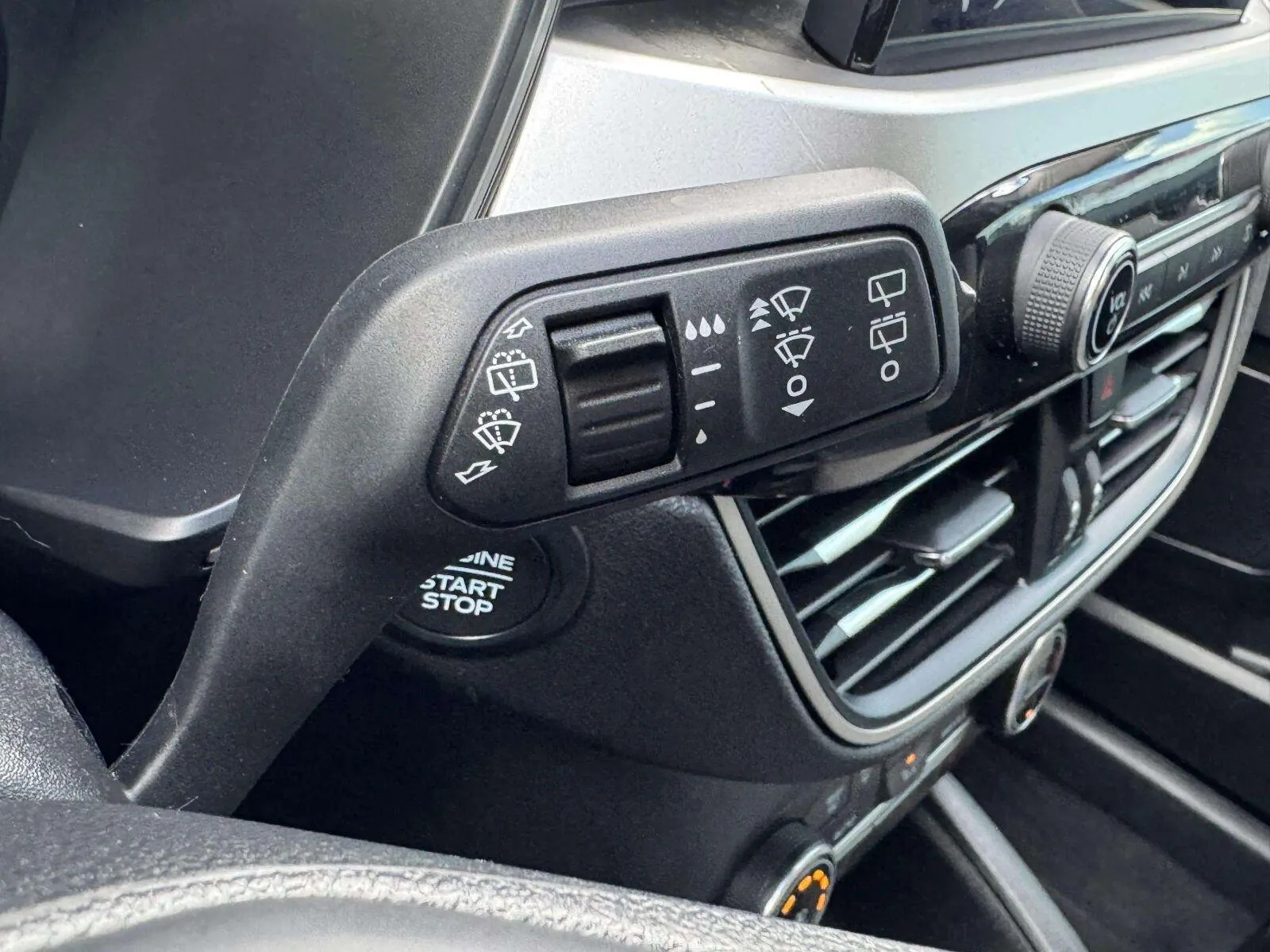 Ford Escape photo 22