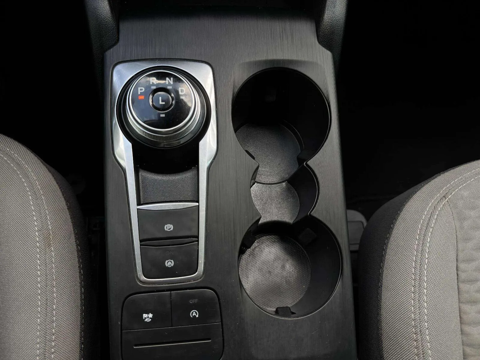 Ford Escape photo 30