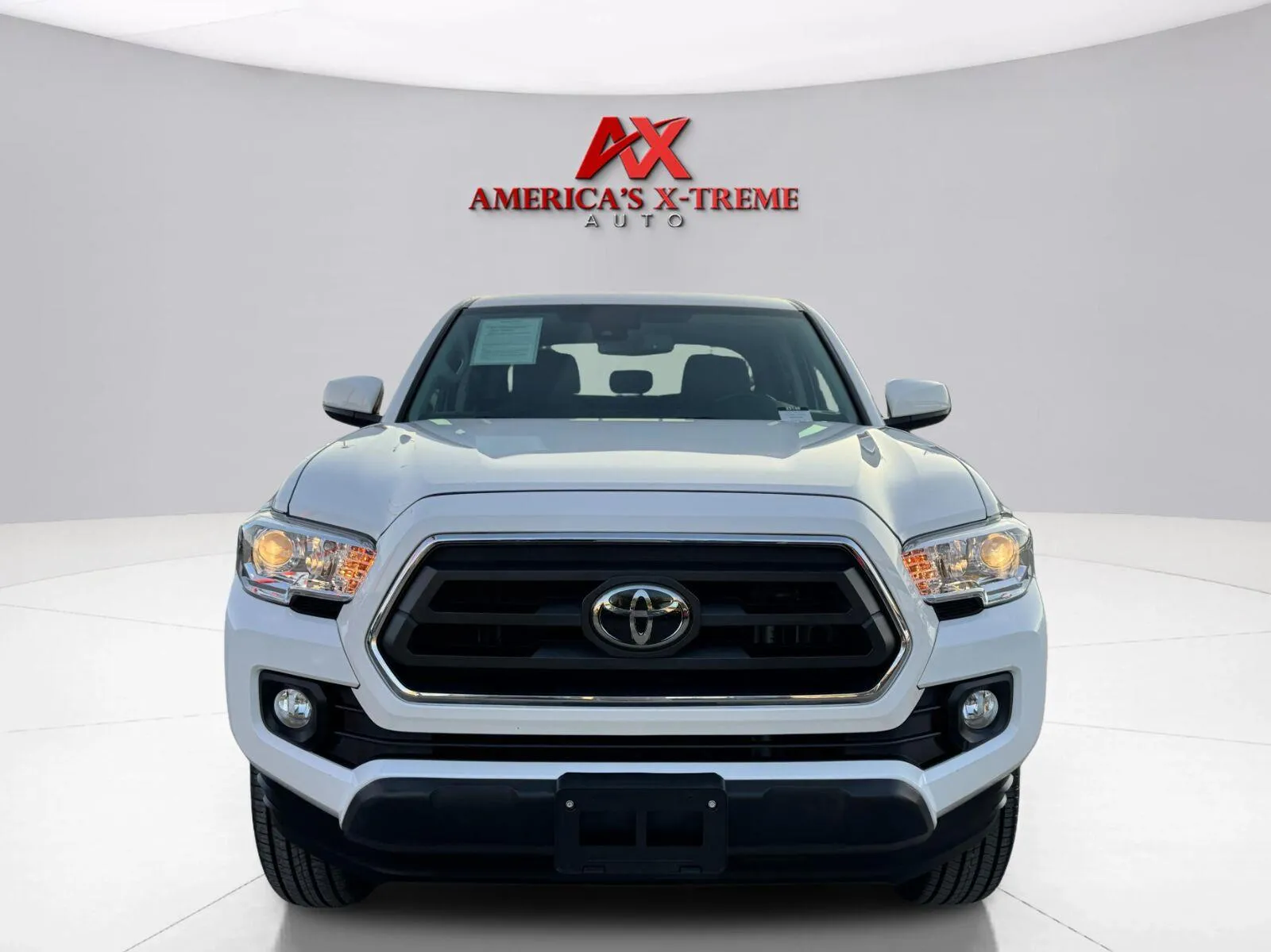 Toyota Tacoma photo 9