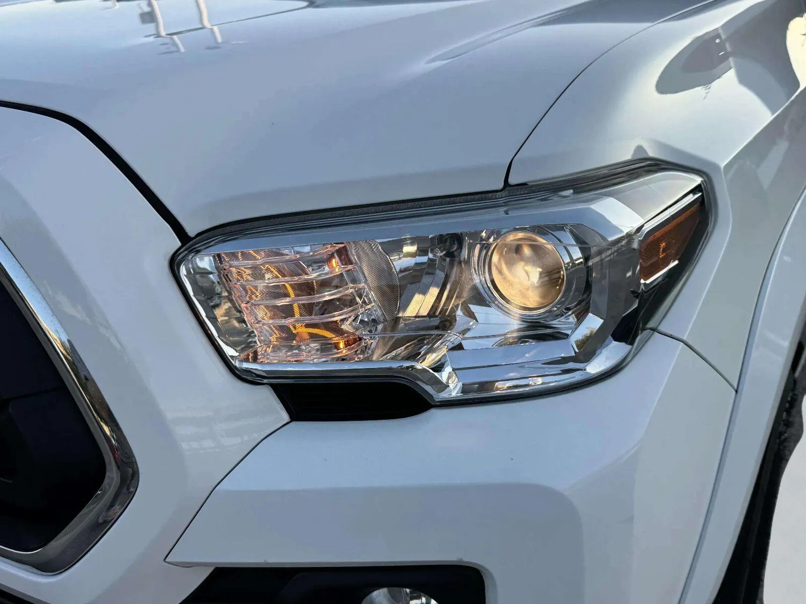 Toyota Tacoma photo 12