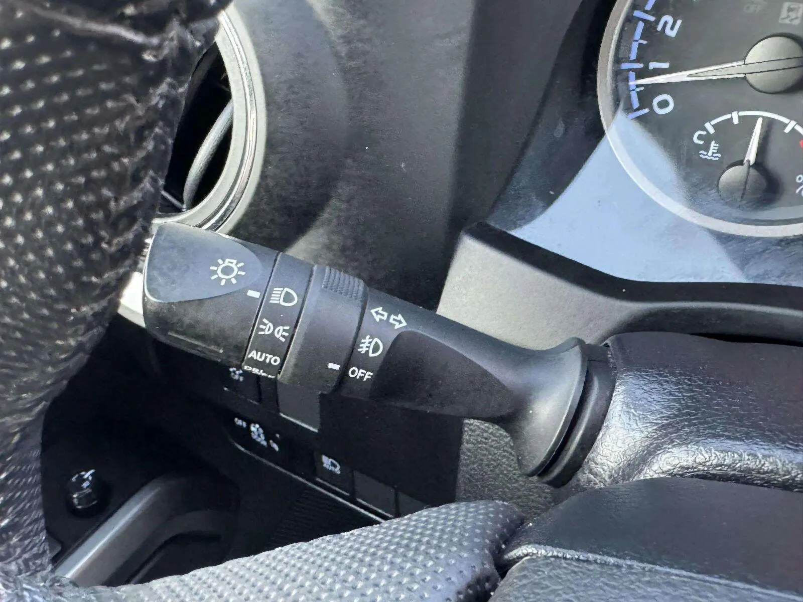Toyota Tacoma photo 21