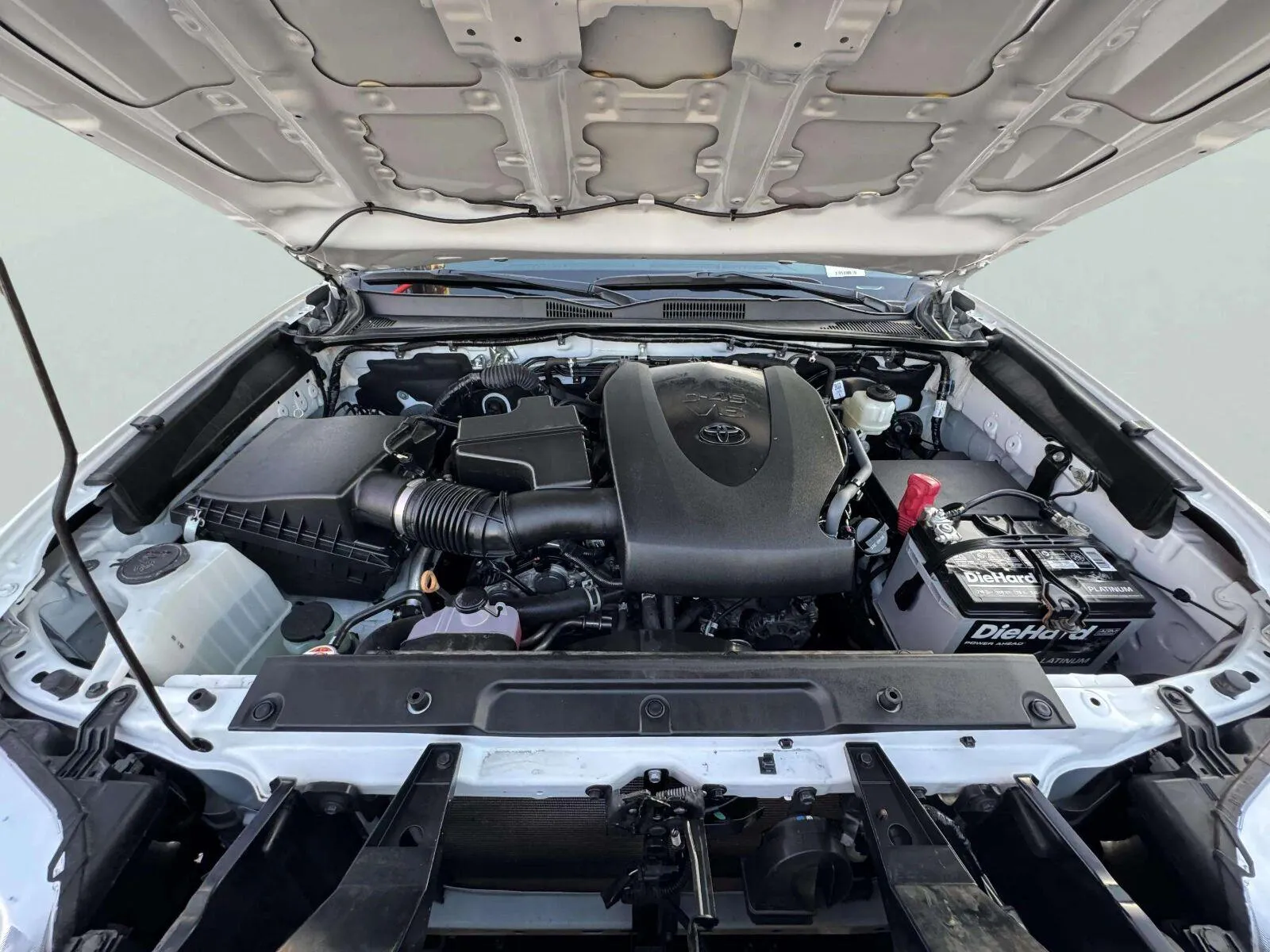 Toyota Tacoma photo 54