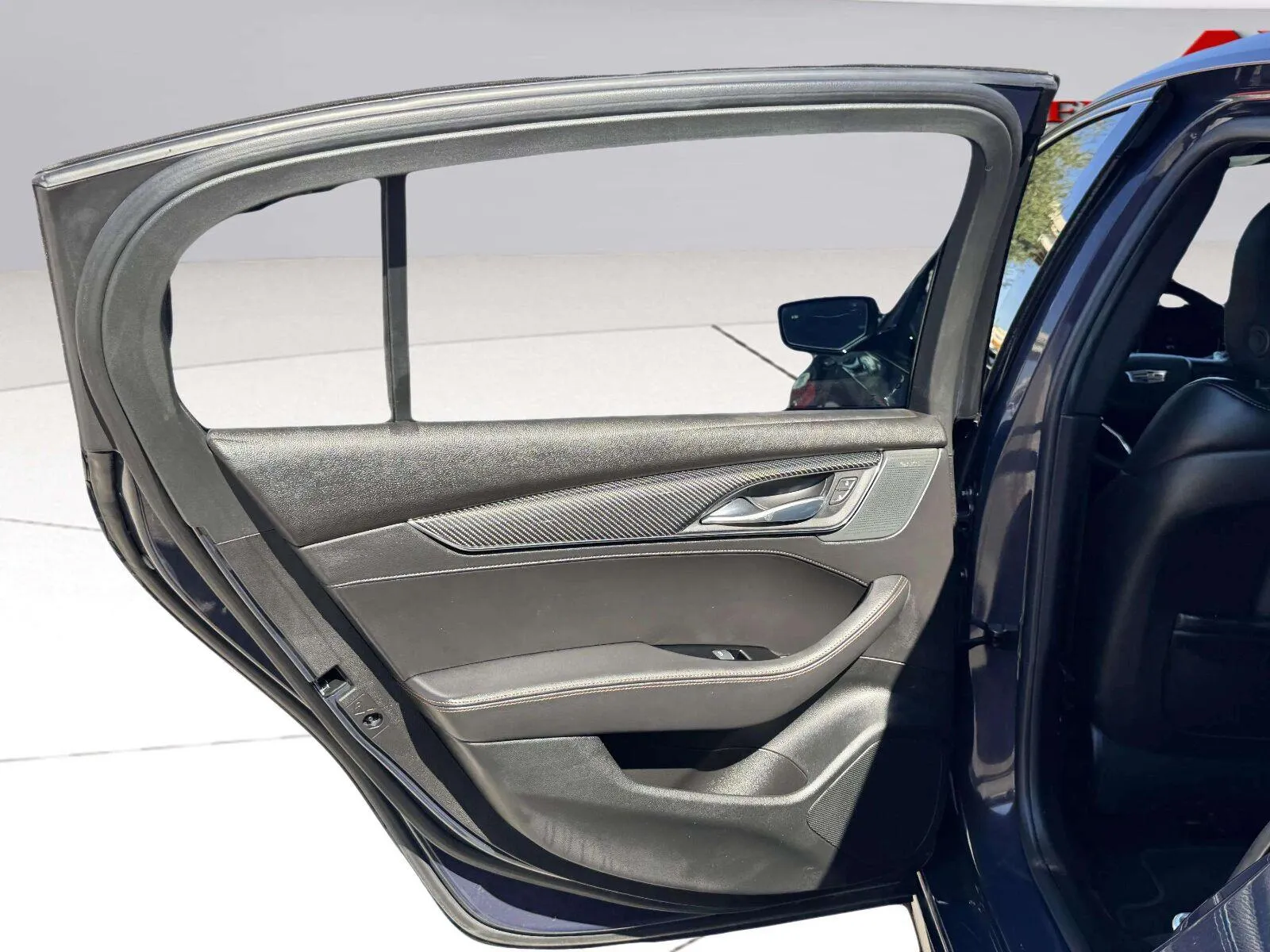 Cadillac CT5 photo 32