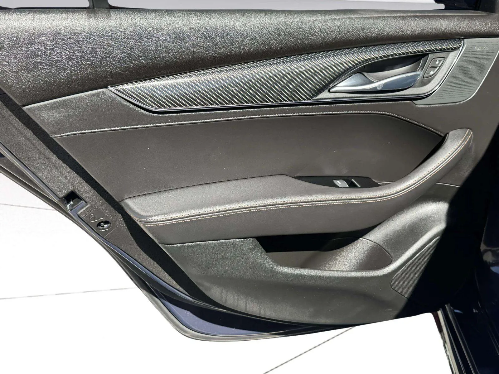 Cadillac CT5 photo 33