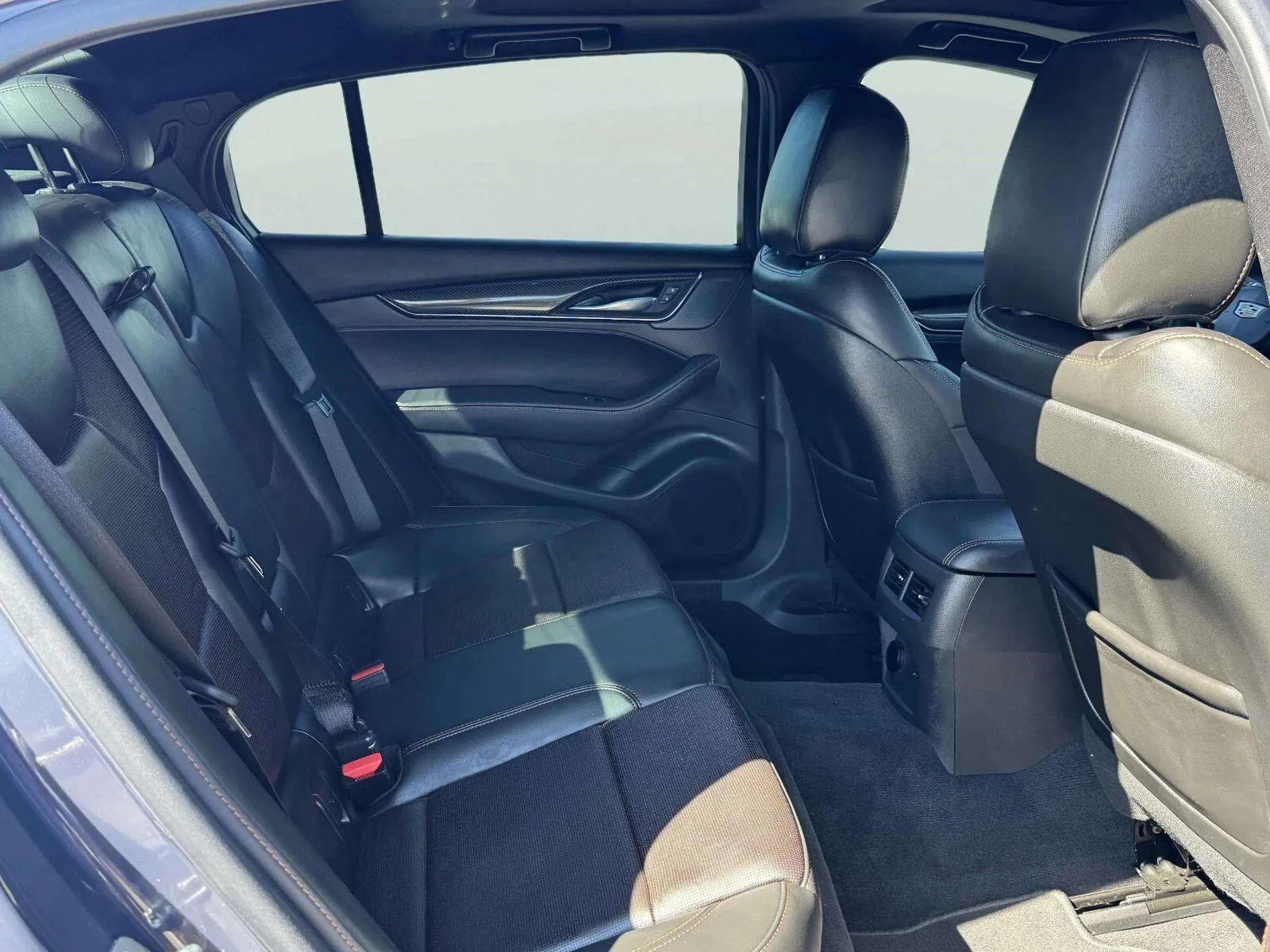 Cadillac CT5 photo 35