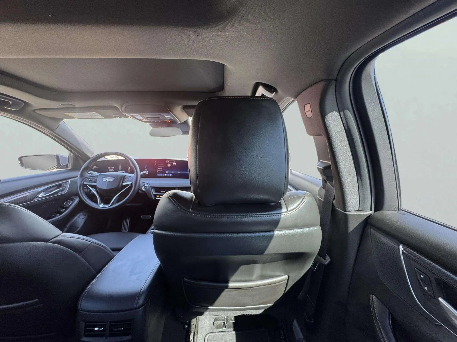 Cadillac CT5 photo 39