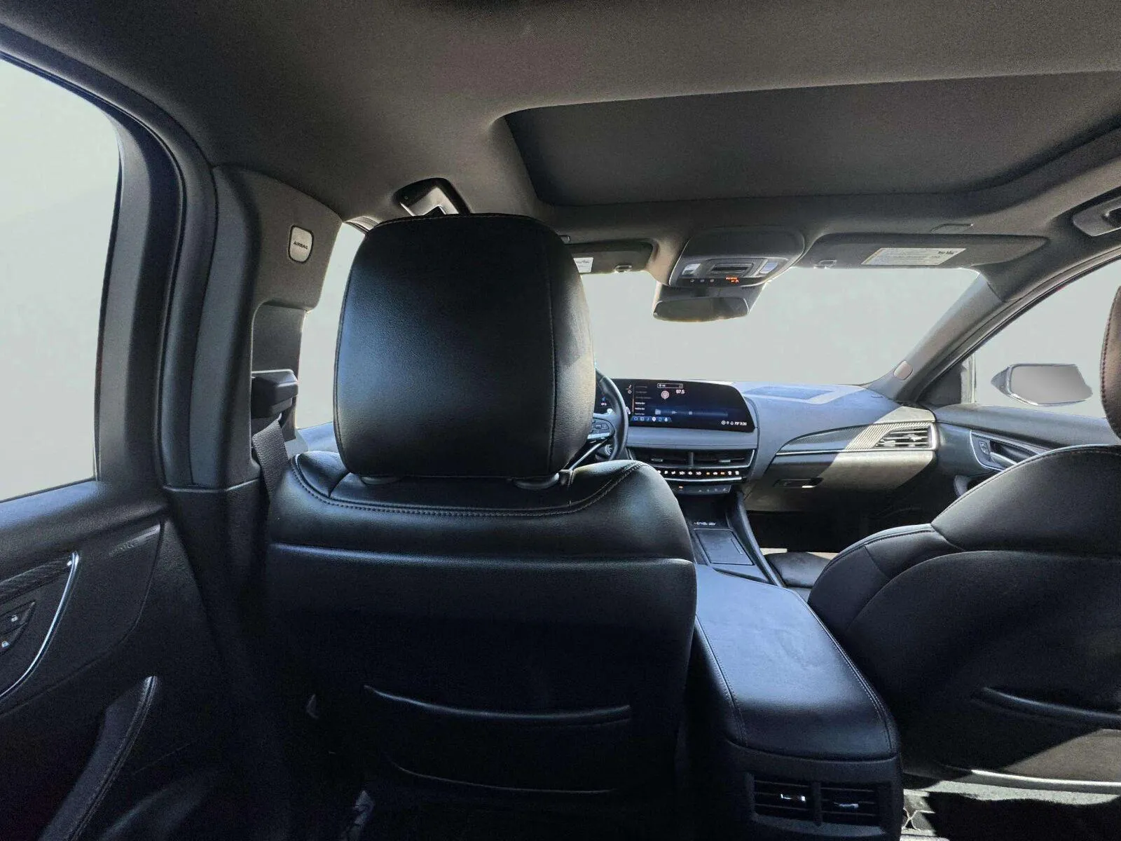 Cadillac CT5 photo 41