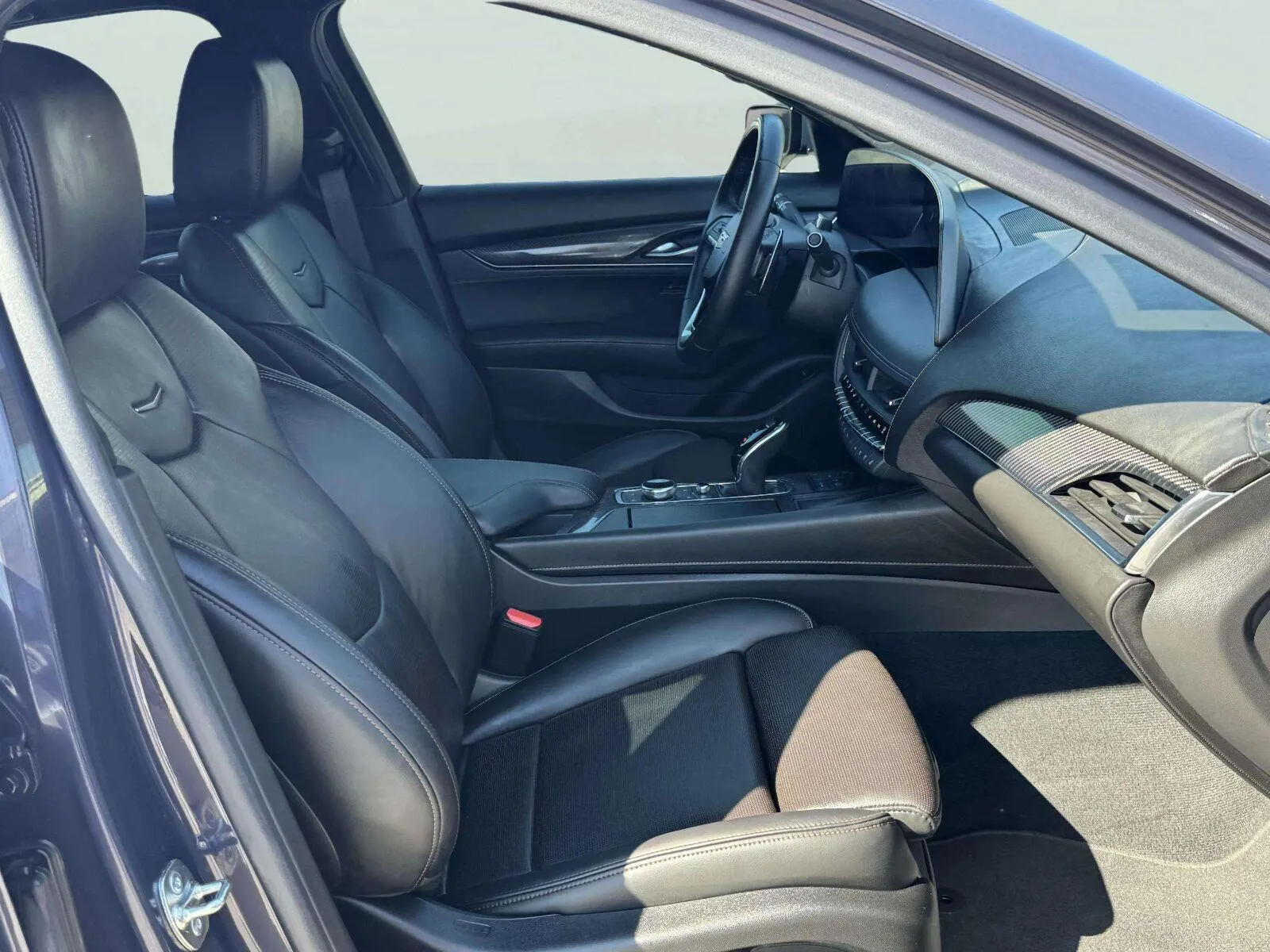 Cadillac CT5 photo 43