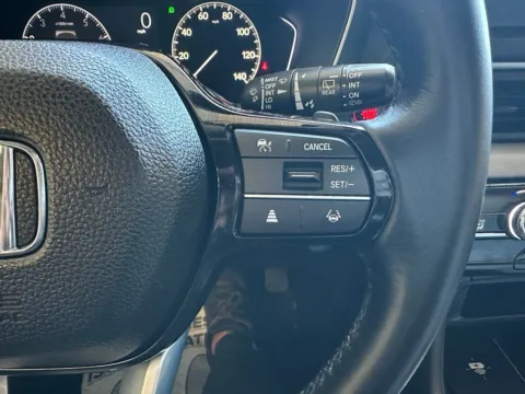 More photos of 2023 Honda Pilot EX-L at Marina Chrysler Dodge Jeep Ram, NY