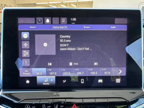 More photos of 2022 Jeep Compass Latitude at Marina Chrysler Dodge Jeep Ram, NY