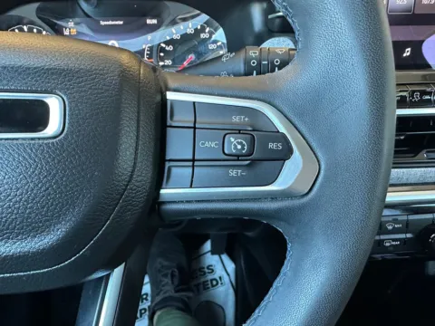More photos of 2022 Jeep Compass Latitude at Marina Chrysler Dodge Jeep Ram, NY