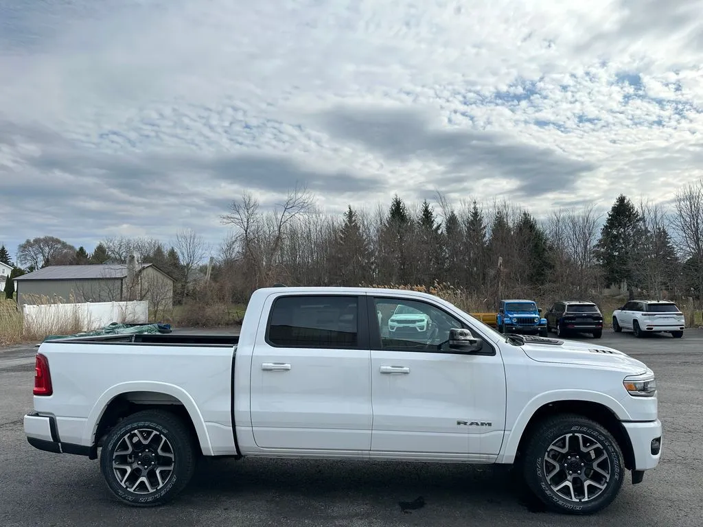2026 RAM 1500 Laramie - Photo 8