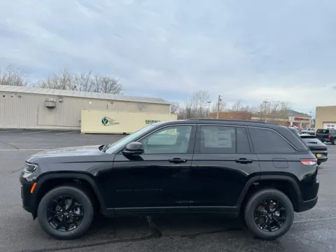 More photos of 2026 Jeep Grand Cherokee Altitude at Marina Chrysler Dodge Jeep Ram, NY