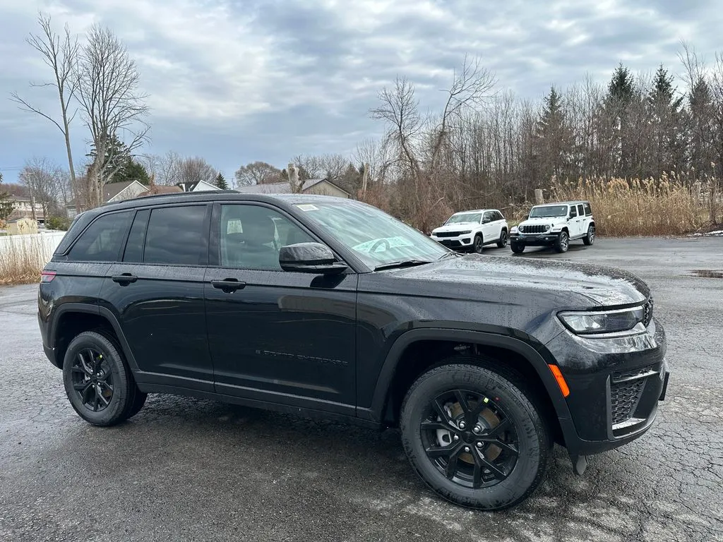 2026 Jeep Grand Cherokee Altitude for sale in Webster, NY
