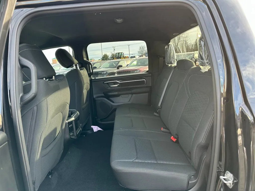 2025 RAM 1500 Big Horn/Lone Star - Photo 13