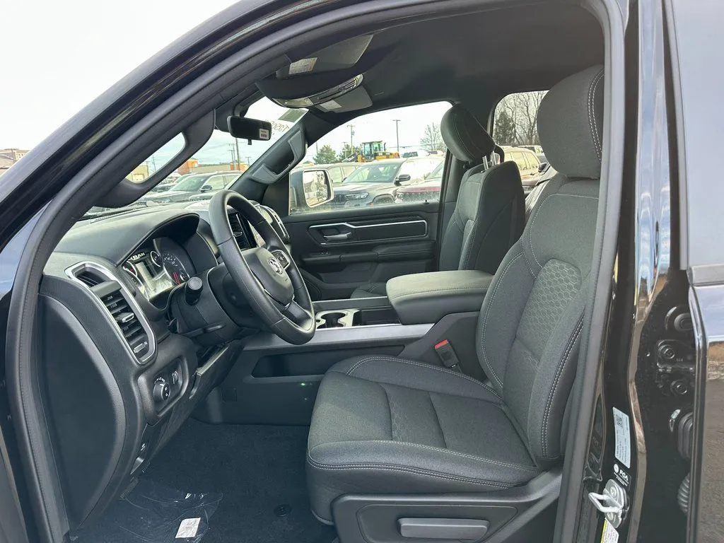 2025 RAM 1500 Big Horn/Lone Star - Photo 12