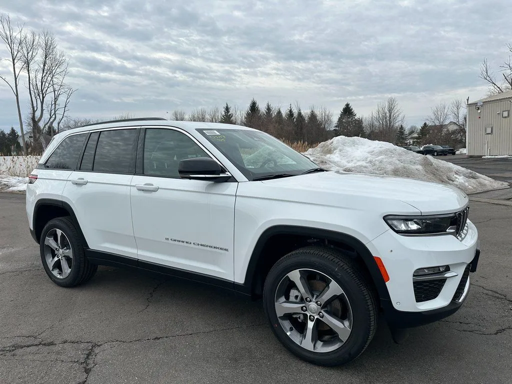 2025 Jeep Grand Cherokee Limited for sale in Webster, NY