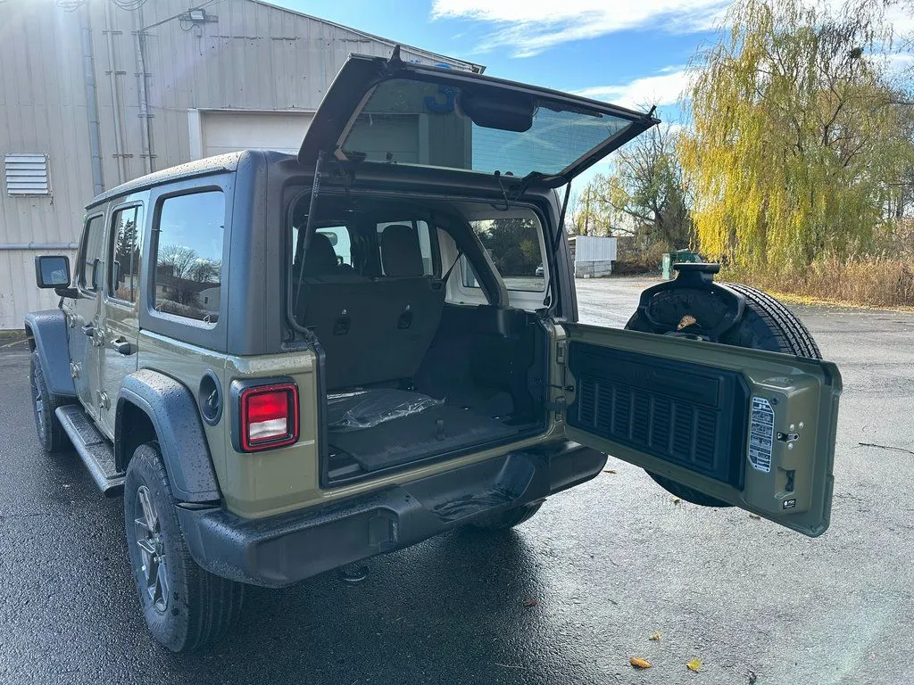 2026 Jeep Wrangler 4-Door Sport S - Photo 11