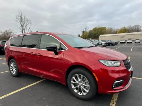 Red 2026 Chrysler Pacifica Select for sale in Webster, NY