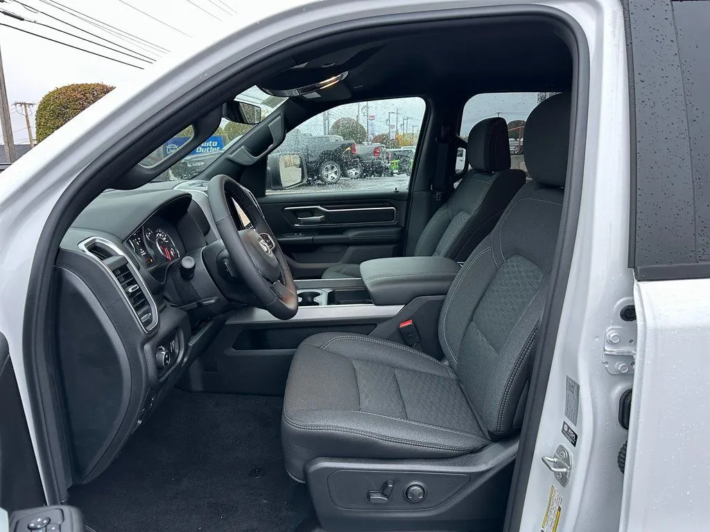 2025 RAM 1500 Big Horn/Lone Star - Photo 12