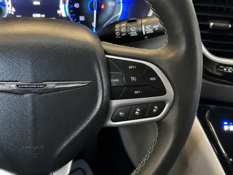 More photos of 2023 Chrysler Pacifica Touring L at Marina Chrysler Dodge Jeep Ram, NY