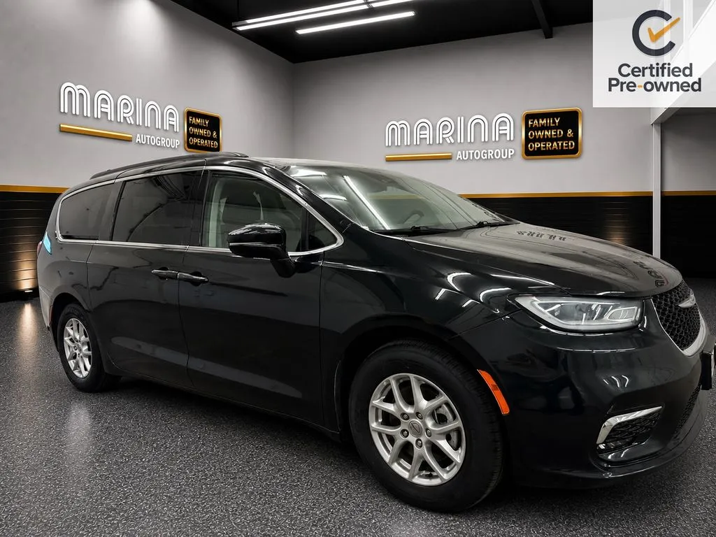 2022 Chrysler Pacifica Touring L for sale in Webster, NY