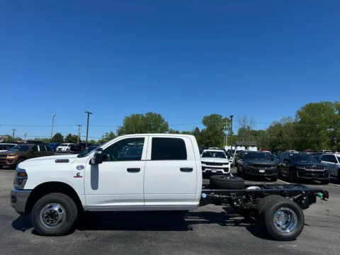 More photos of 2026 Ram 3500 Tradesman at Marina Chrysler Dodge Jeep Ram, NY