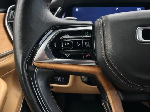 More photos of 2023 Jeep Grand Cherokee L Summit at Marina Chrysler Dodge Jeep Ram, NY