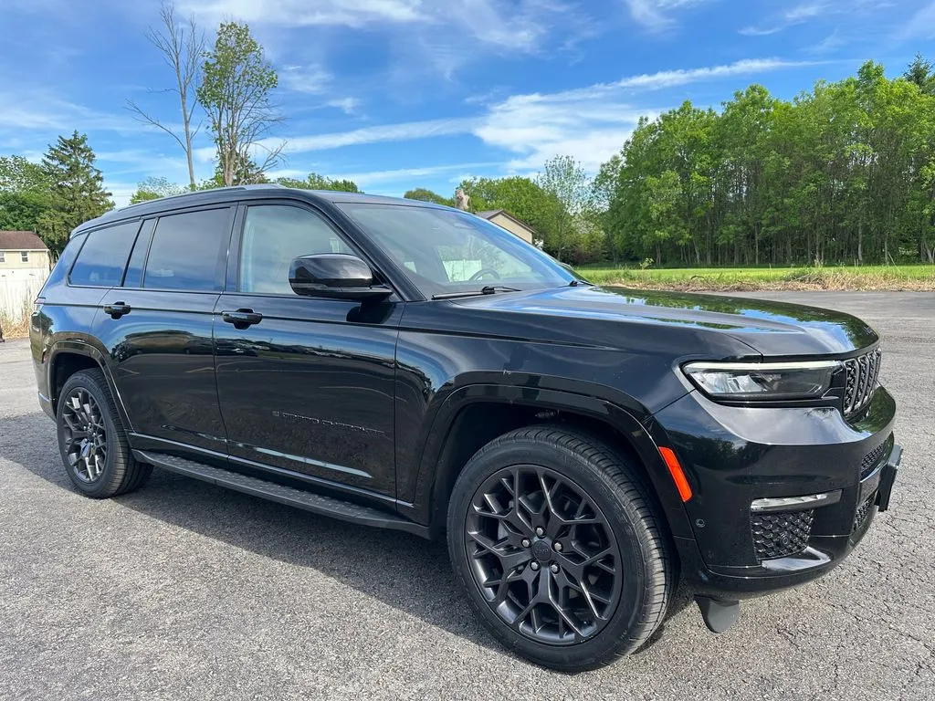 Black 2023 Jeep Grand Cherokee L Summit for sale in Webster, NY