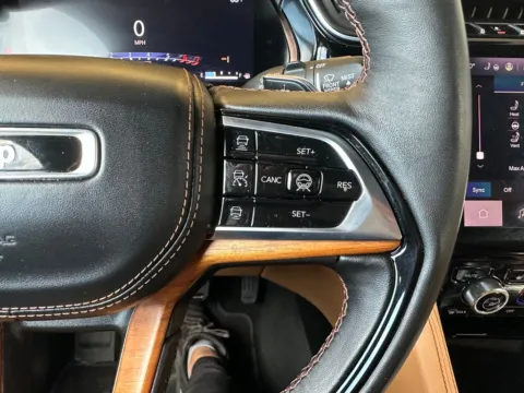More photos of 2023 Jeep Grand Cherokee L Summit at Marina Chrysler Dodge Jeep Ram, NY