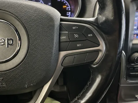 More photos of 2021 Jeep Grand Cherokee Laredo E at Marina Chrysler Dodge Jeep Ram, NY