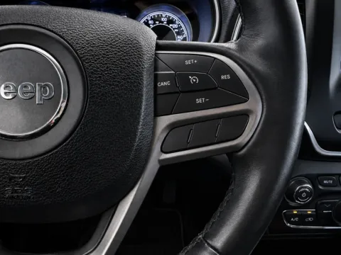 More photos of 2019 Jeep Cherokee Latitude Plus at Marina Chrysler Dodge Jeep Ram, NY