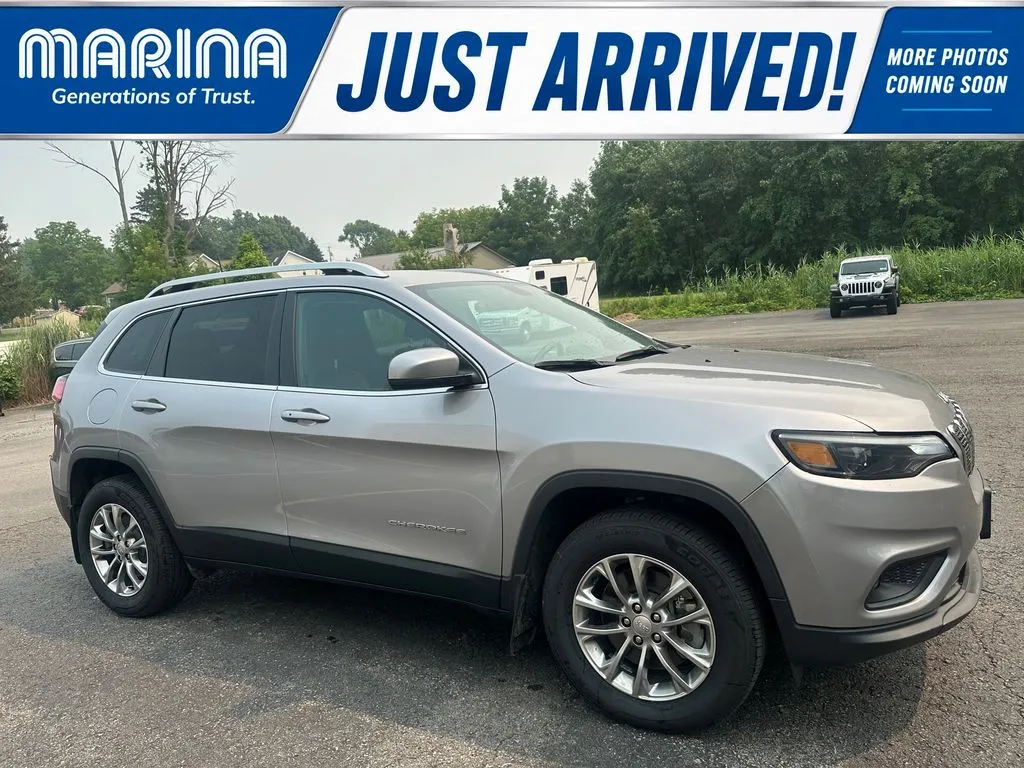 Used 2019 Jeep Cherokee Latitude Plus with VIN 1C4PJMLX4KD104112 for sale in Webster, NY