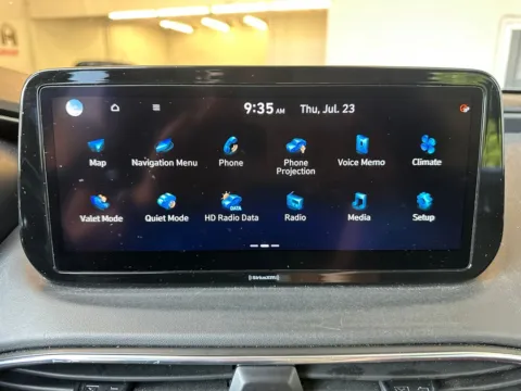 More photos of 2023 Hyundai Santa Fe SEL at Marina Chrysler Dodge Jeep Ram, NY