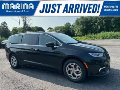 Black 2024 Chrysler Pacifica Limited for sale in Webster, NY
