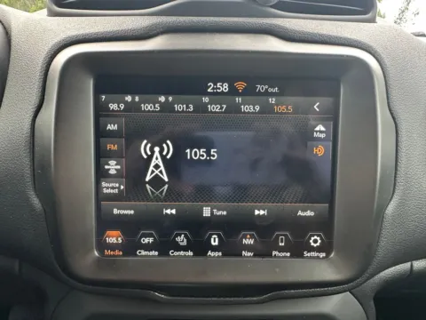 More photos of 2022 Jeep Renegade Latitude at Marina Chrysler Dodge Jeep Ram, NY