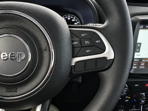 More photos of 2023 Jeep Renegade Latitude at Marina Chrysler Dodge Jeep Ram, NY
