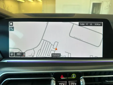 More photos of 2022 BMW X6 xDrive40i at Marina Chrysler Dodge Jeep Ram, NY