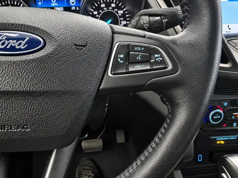 More photos of 2019 Ford Escape SEL at Marina Chrysler Dodge Jeep Ram, NY