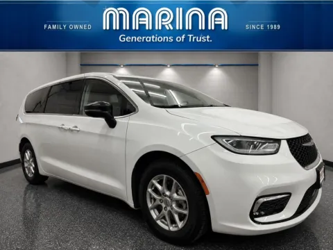White 2024 Chrysler Pacifica Touring L for sale in Webster, NY