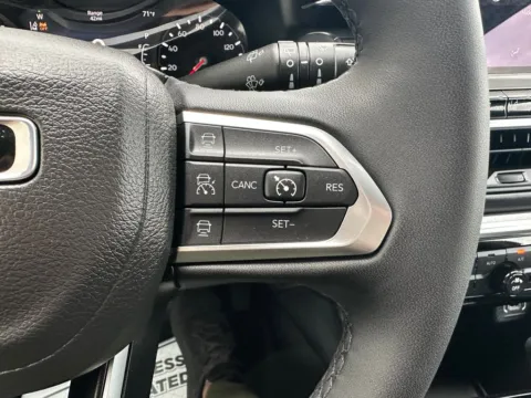 More photos of 2023 Jeep Compass Limited at Marina Chrysler Dodge Jeep Ram, NY