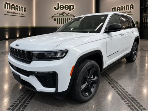 More photos of 2027 Jeep Grand Cherokee Limited at Marina Chrysler Dodge Jeep Ram, NY