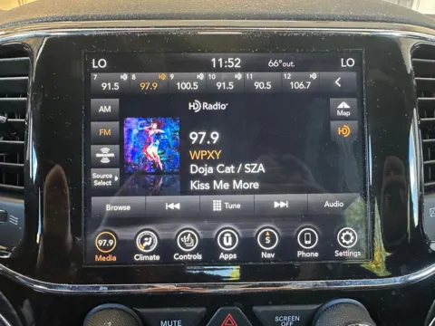 More photos of 2022 Jeep Grand Cherokee WK Limited at Marina Chrysler Dodge Jeep Ram, NY