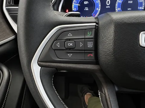 More photos of 2023 Jeep Grand Cherokee Limited at Marina Chrysler Dodge Jeep Ram, NY